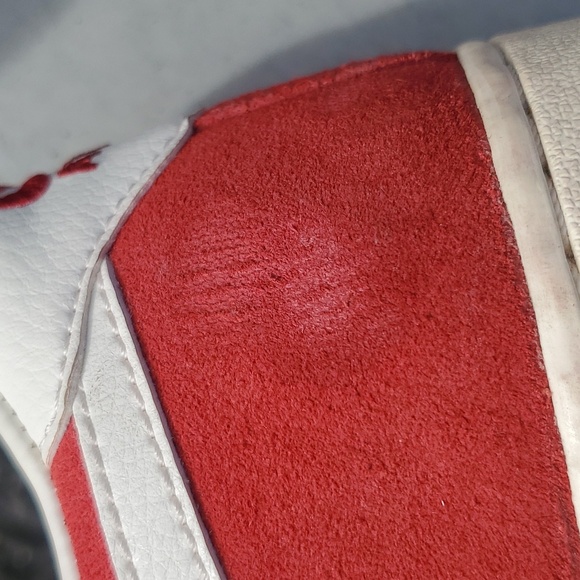 Nike Air Force 1 Suede Sneakers in University Red. Men's Size 8 - Picture 15 of 16